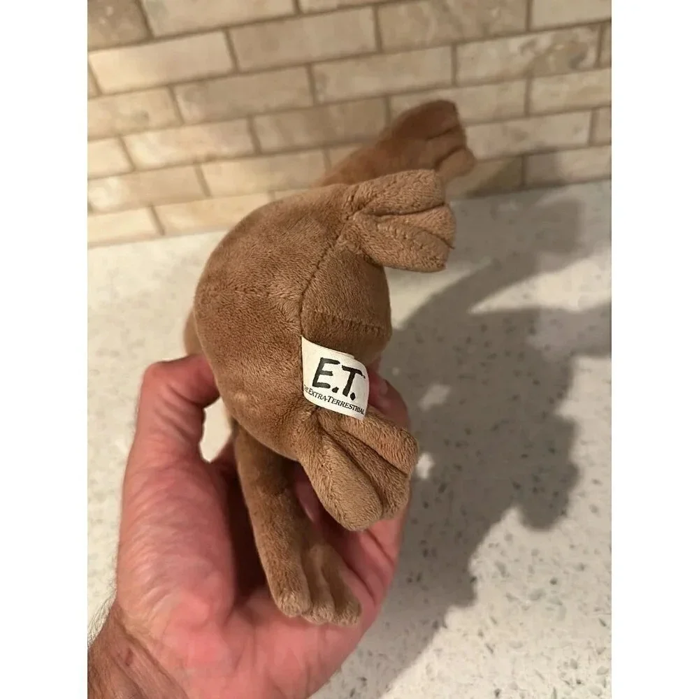 E.T Extra Terrestrial Small Plush 6-7